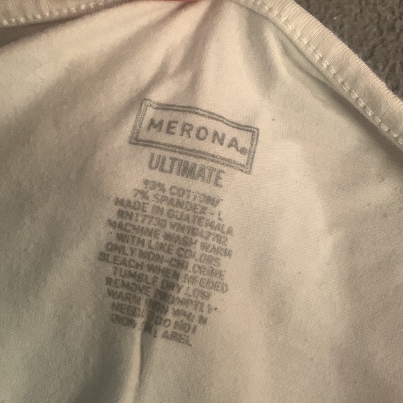 White crop top - Picture 3 of 3